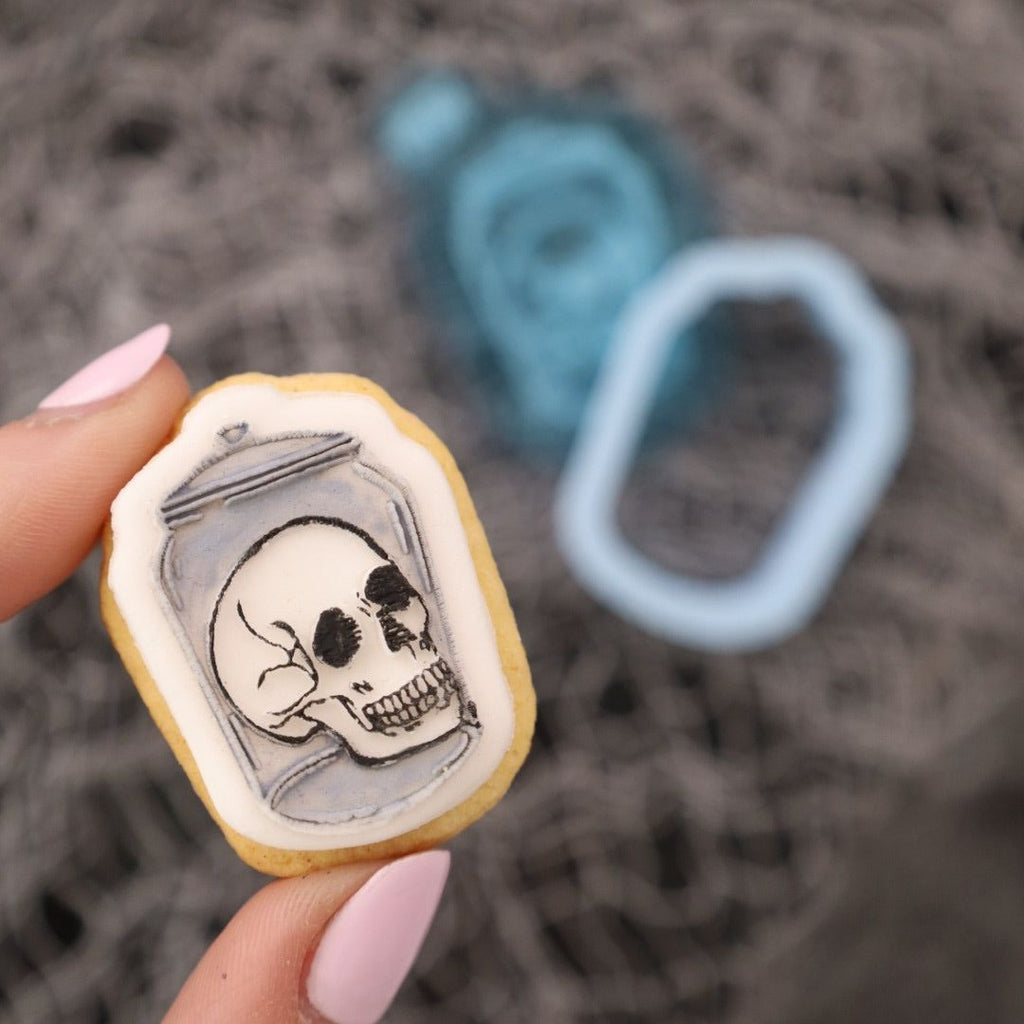 Halloween OUTboss Mini STAMP N CUT - Skull in a Jar