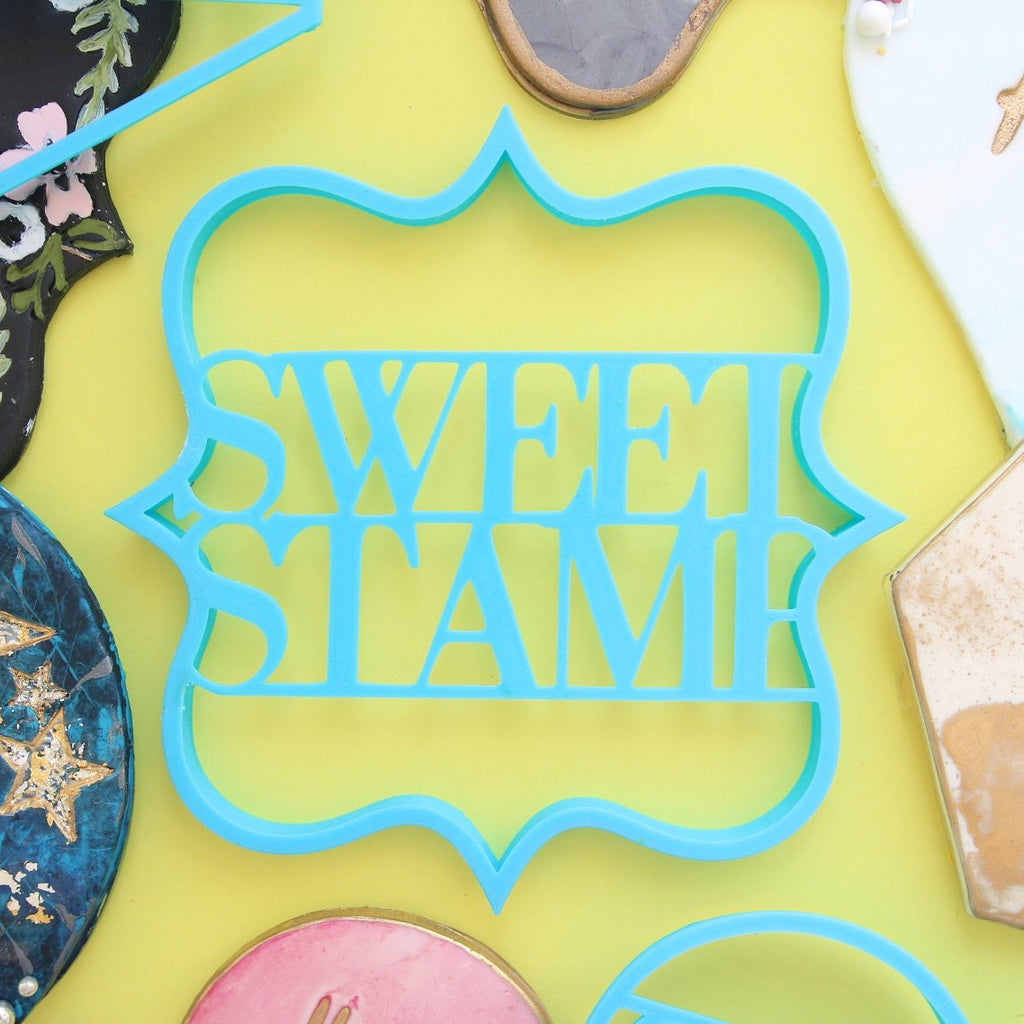 Blank Canvas by SweetStamp - PLAQUE CUTTER