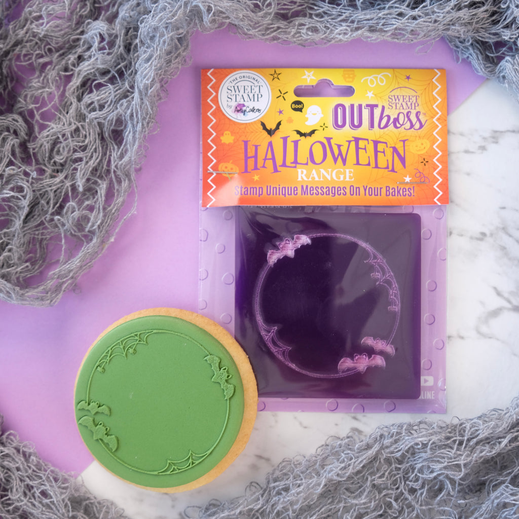 OUTboss Halloween - Halloween Circle Frame - Regular Size